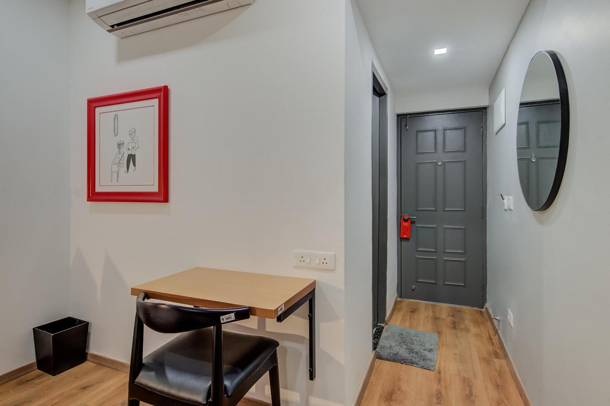 Super Townhouse Mg Road Pune Exterior photo