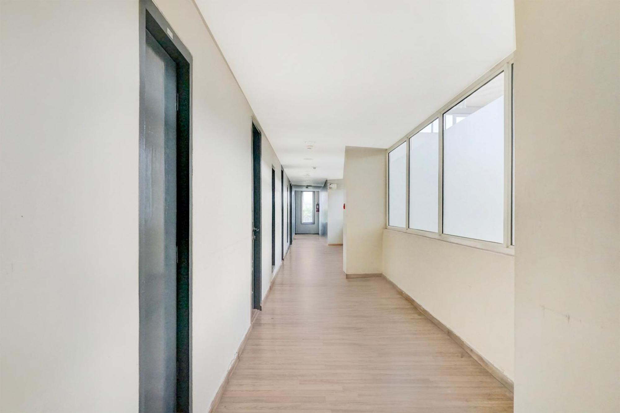 Super Townhouse Mg Road Pune Exterior photo