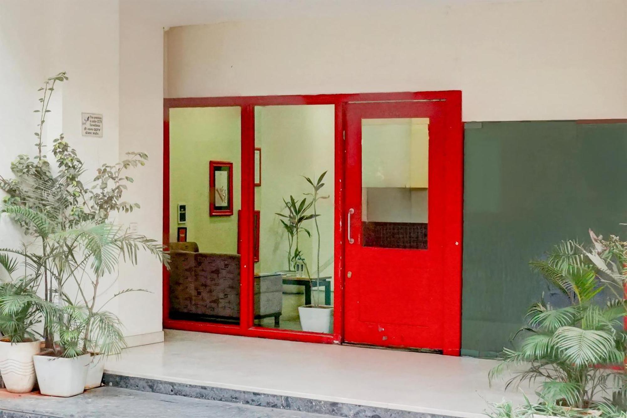 Super Townhouse Mg Road Pune Exterior photo